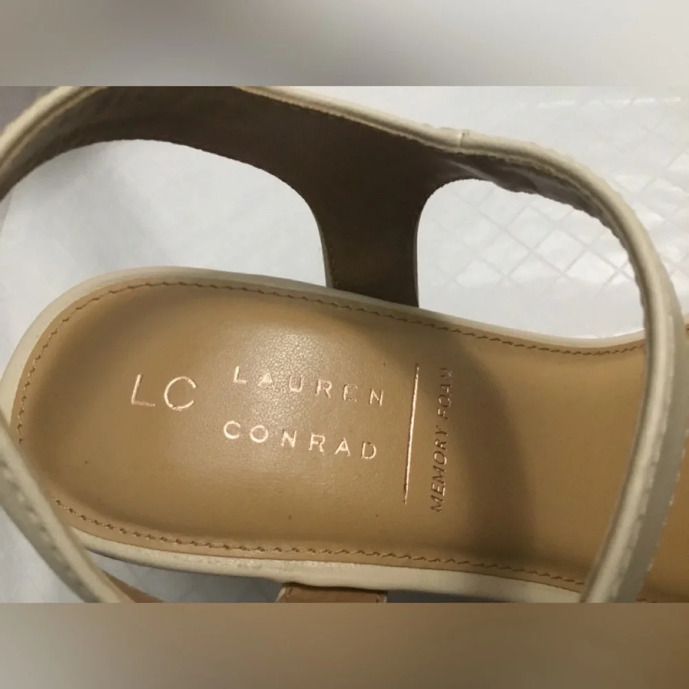 LC Lauren Conrad stylish platform